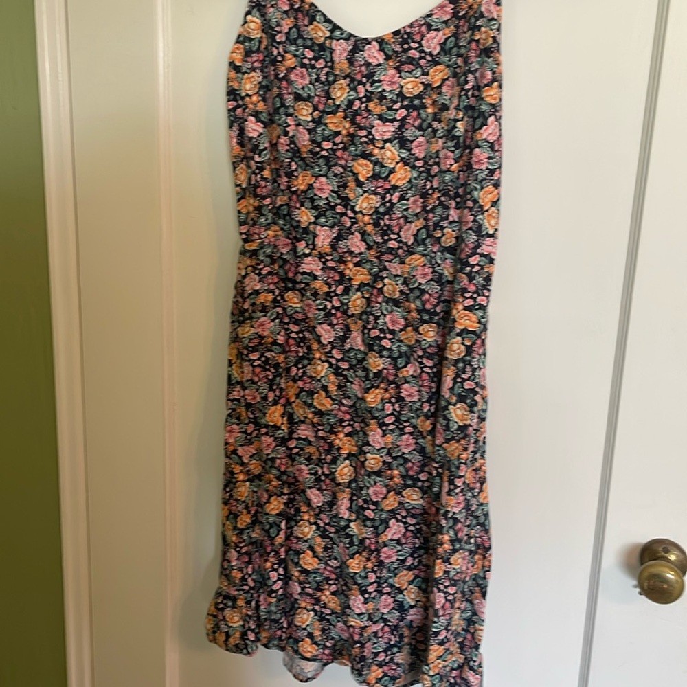 Short old navy floral dress size large